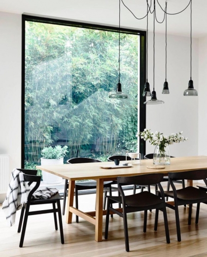 coin-repas-cuisine-bois-noir-idee-deco