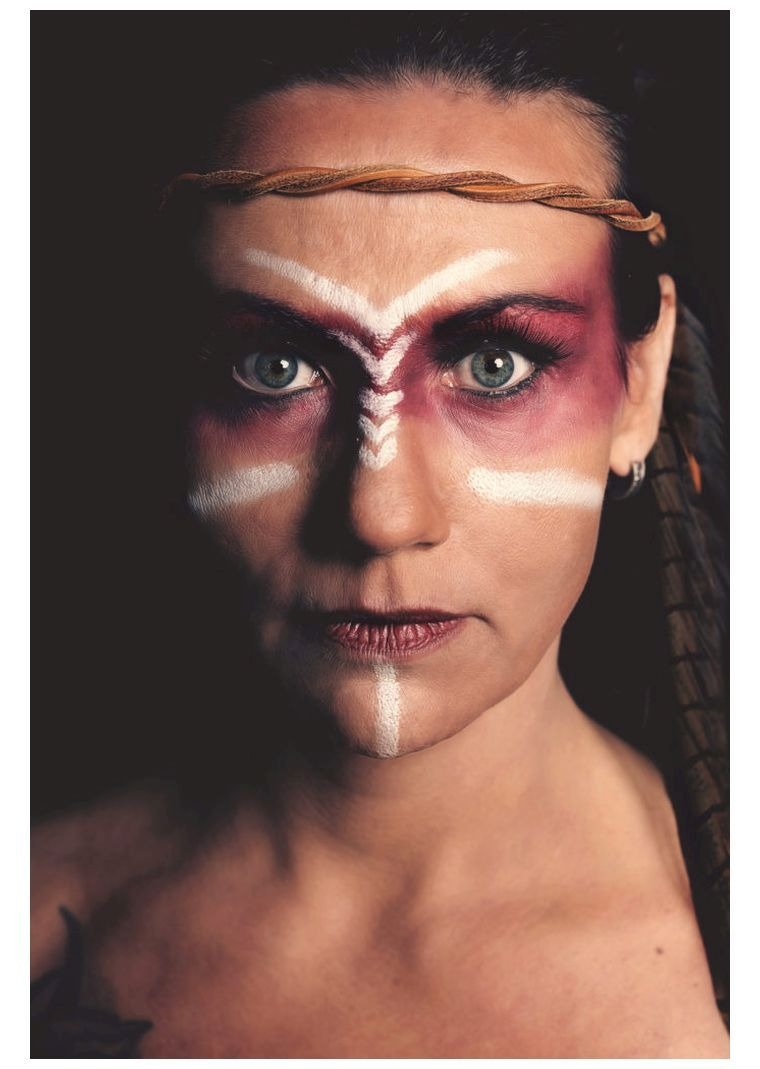 maquillage-peinture-visage-fete-idee-inspiration-amerindienne