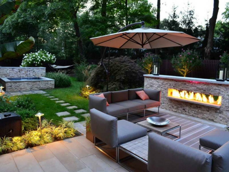 terrasse aménagée cheminee-meubles