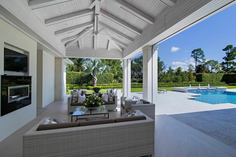 terrasse aménagée enorme-jardin-meuble-piscine