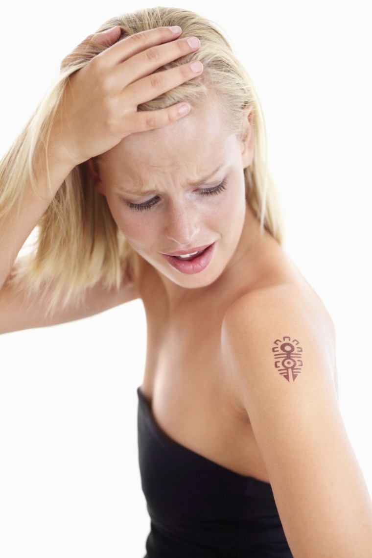 tatouage femme penser regret sûr