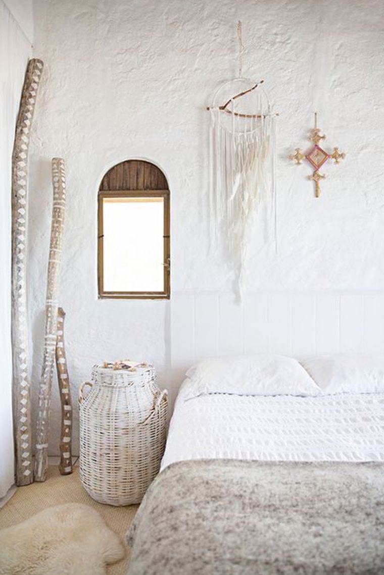 enduit-mural-deco-chambre-couleur-blanche-design-mediterraneen