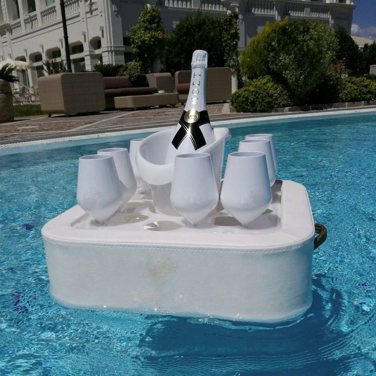 mobilier piscine bar-flottant
