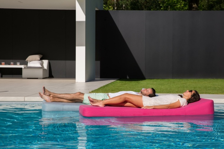 mobilier piscine matelas-flottants