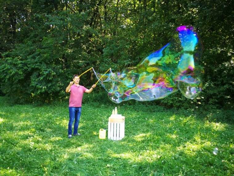 bulle-geante-activite-creative-enfant-projet