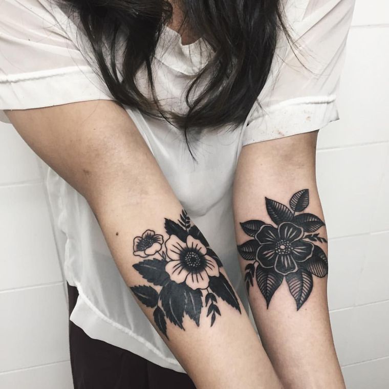 tatouages-femme-bras-fleurs