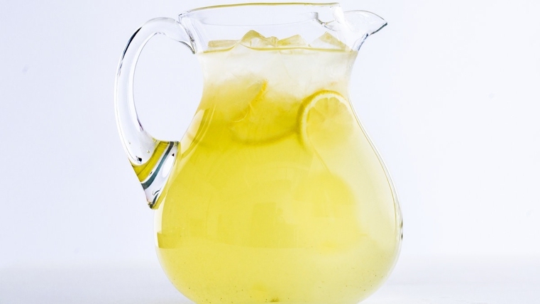 boisson rafraîchissante limonade-maison