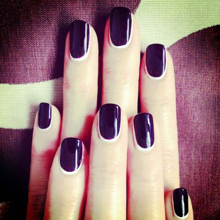 deco-ongles-french-noir-blanc-idee