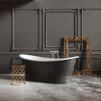 deco-salle-de-bain-luxe-peinture-noire-accent-or