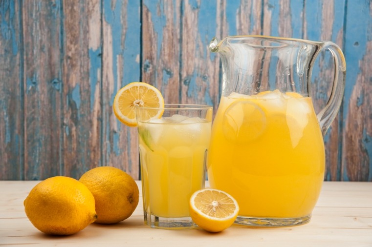 limonade-classique-pour-lete