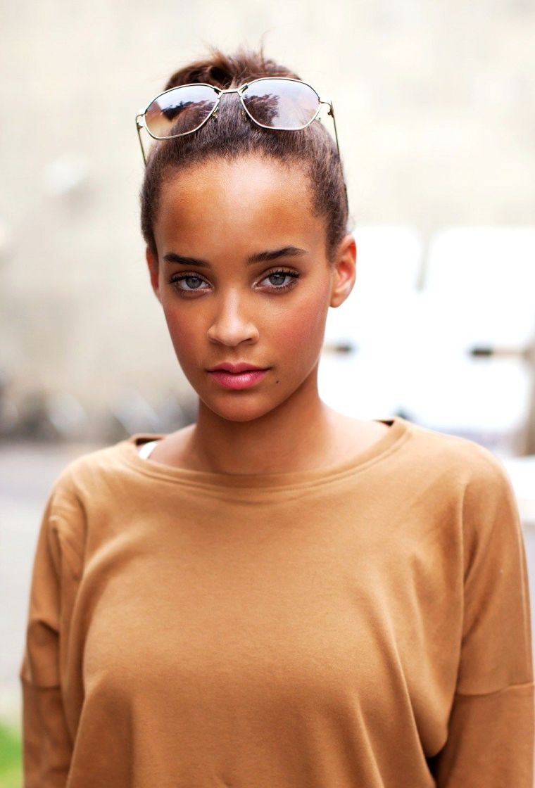 Teint Olive Ou Peau Matte Guide Maquillage Et Couleur De Cheveux 