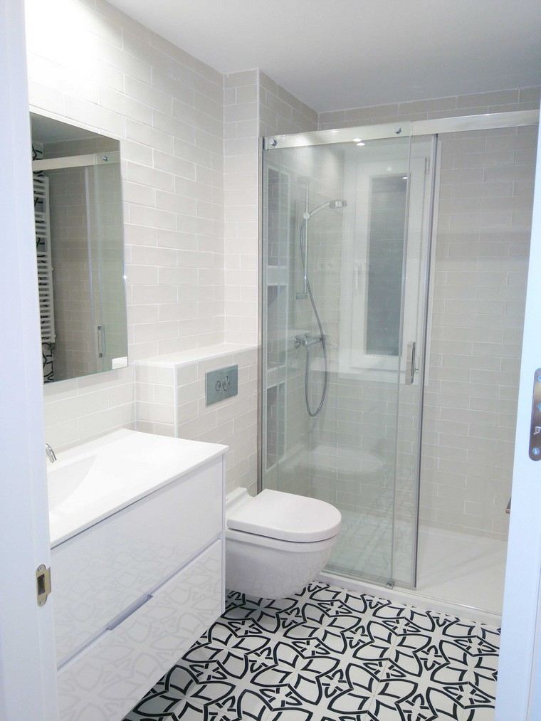 carrelage-salle-de-bain-petite-taille-moderne-wc