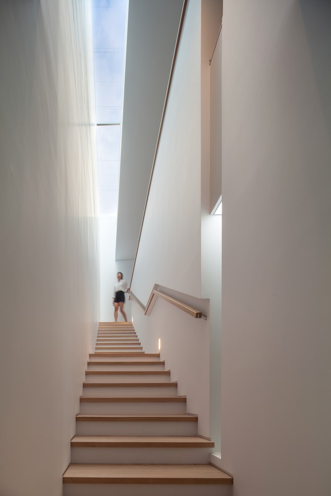 projet maison escalier intérieur bois blanc