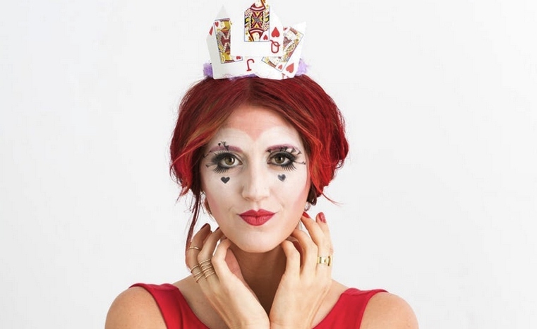 Maquillage-Halloween-Reine-des-cœurs