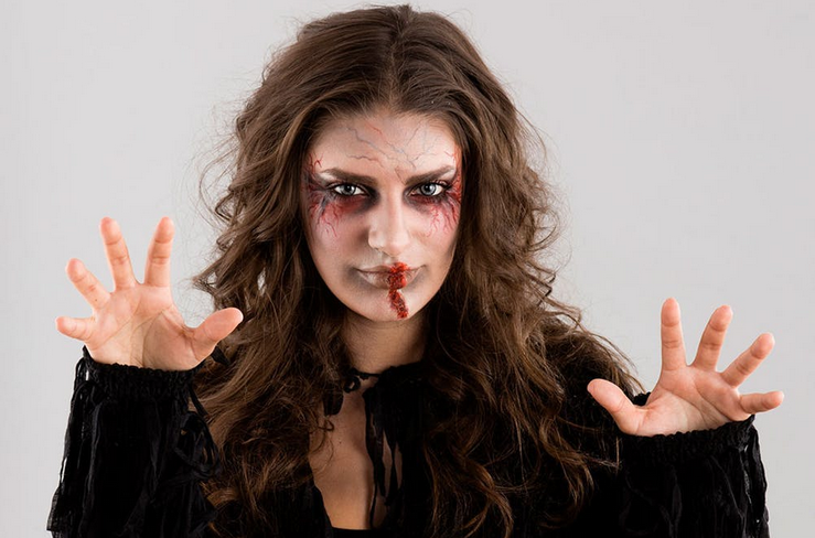Maquillage-Halloween-costume-Zombie
