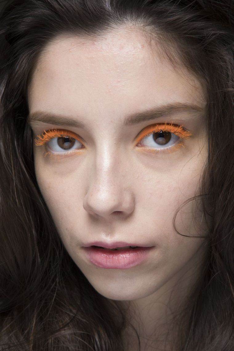 maquillage-tendance-pour-automne-yeux-couleur-orange
