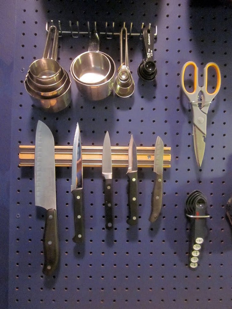 panneau-perfore-rangement-mur-idee