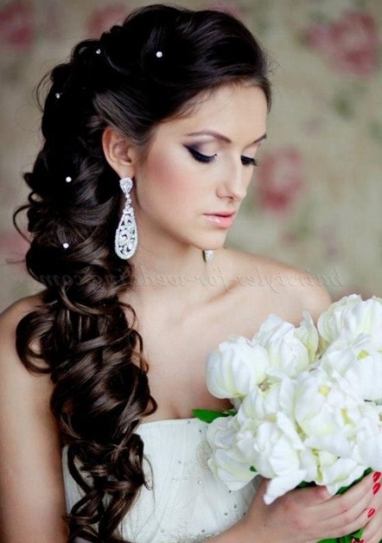 coiffure simple mariage cheveux-mi-attache
