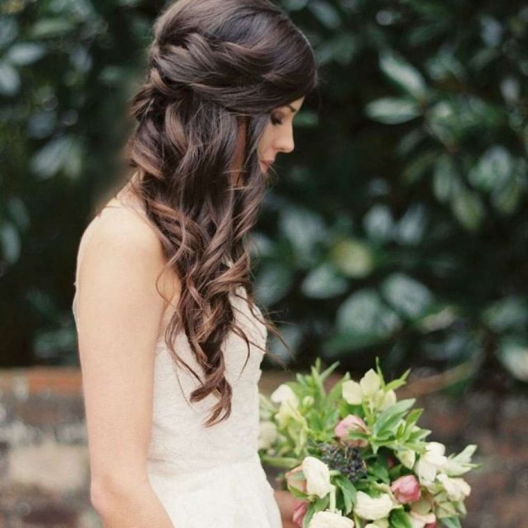coiffure-sur-le-cote-facile-pour-mariage