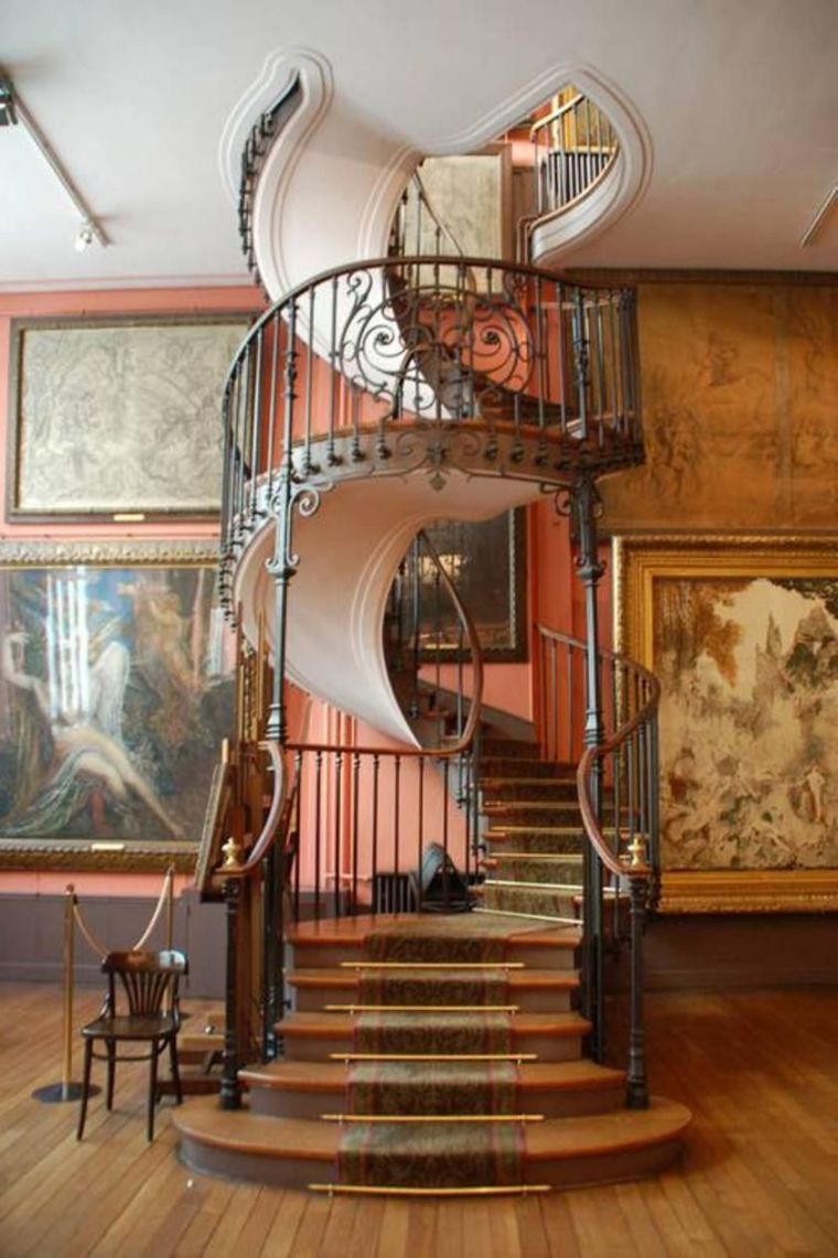 escalier-en-colimacon-design-style-baroque-deco-interieur