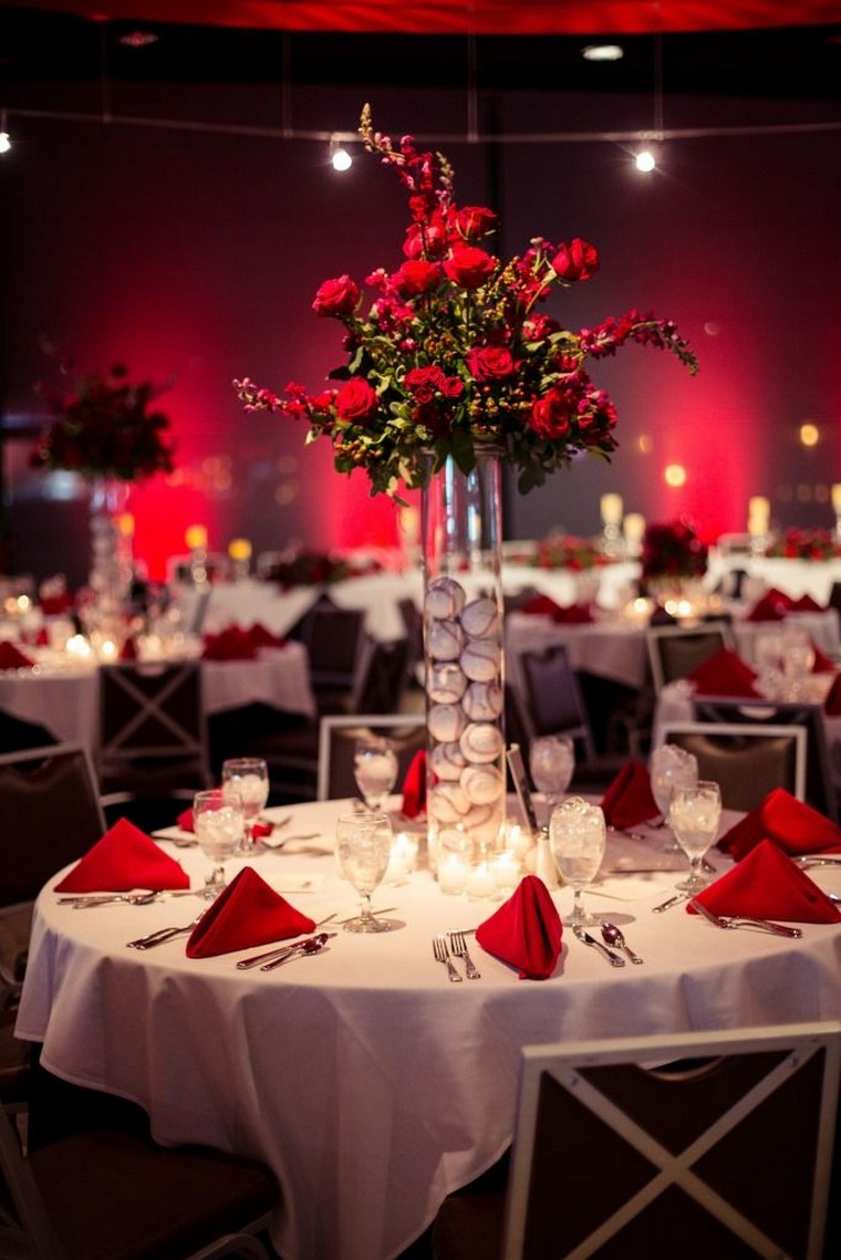 table-deco-mariage-rouge-et-noir-