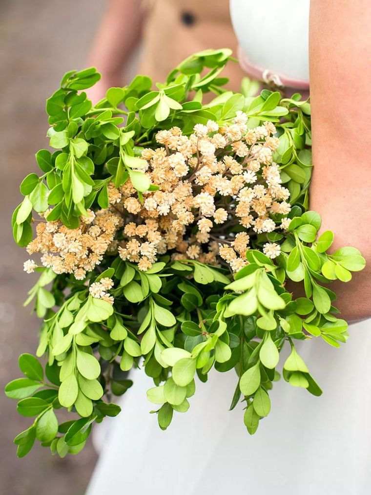 bouquet-mariage-couleur-verte-ambiance-naturelle