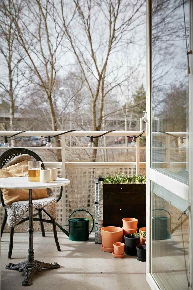 deco-exterieur-ambiance-hiver-balcon-terrasse
