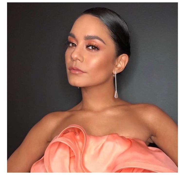 maquillage-rose-corail-tendance-femme-couleur-pantone-2019
