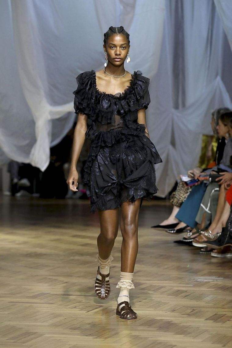 robe-noire-femme-2019-tendance