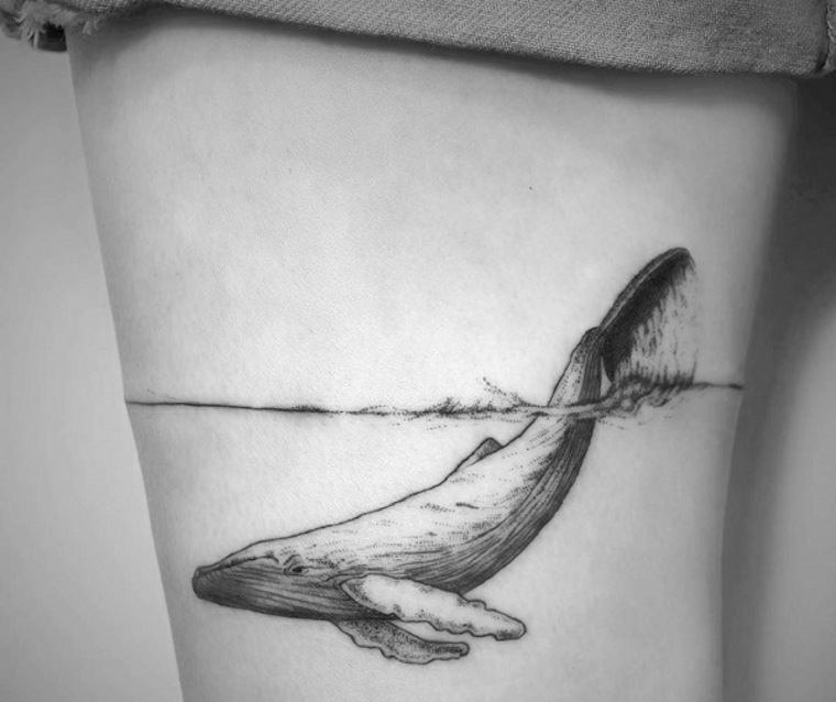 tatouage baleine cuisse idée tatouage femme