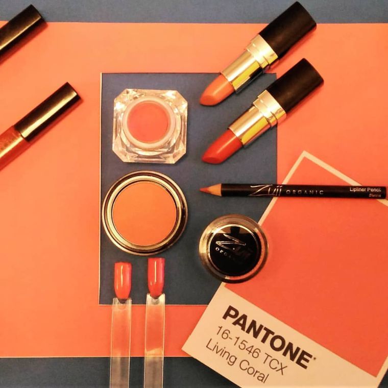 tendance-maquillage-femme-couleur-pantone-2019