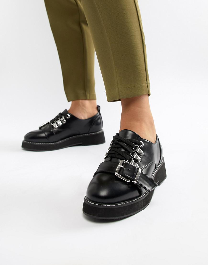 chunky-hiker-chaussures-plates