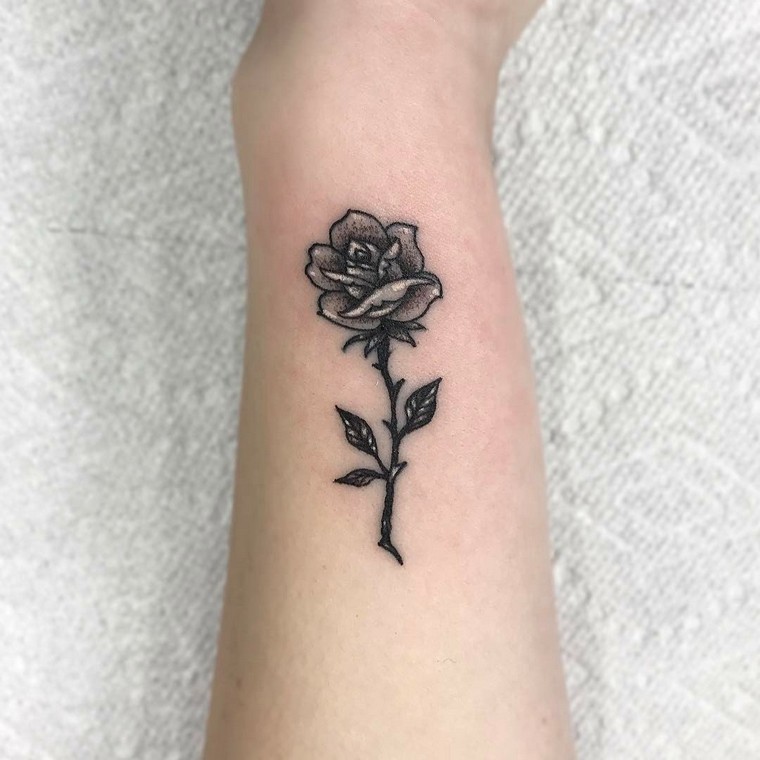 idee-tatouage-rose-photo-tatouage-fleur