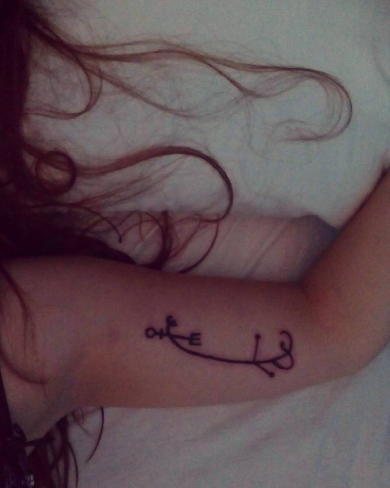 tatouage-bras-viking-femme-signification