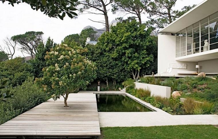 aménagement paysager extérieur maison terrasse bois revêtement idée piscine