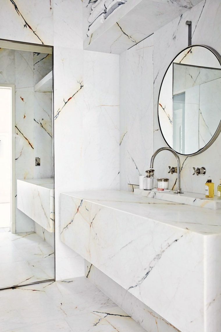 accessoires tendance de salle de bain en marbre