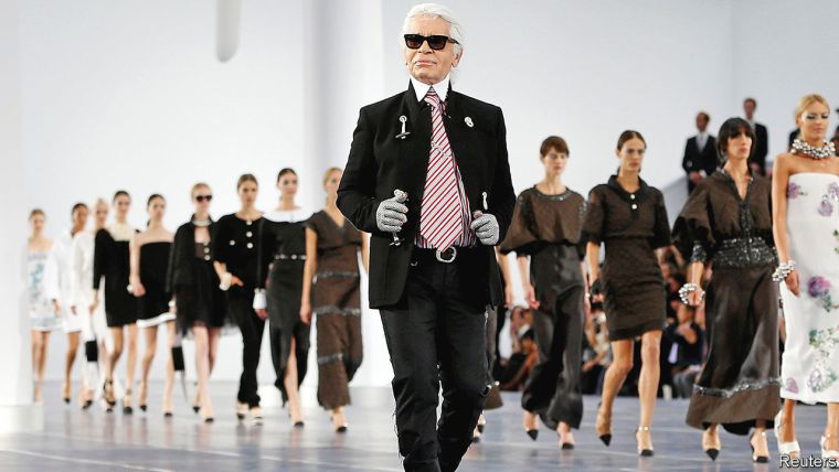 défilé Karl Lagerfeld Chanel inoublialbles dans l"histoire de la mode