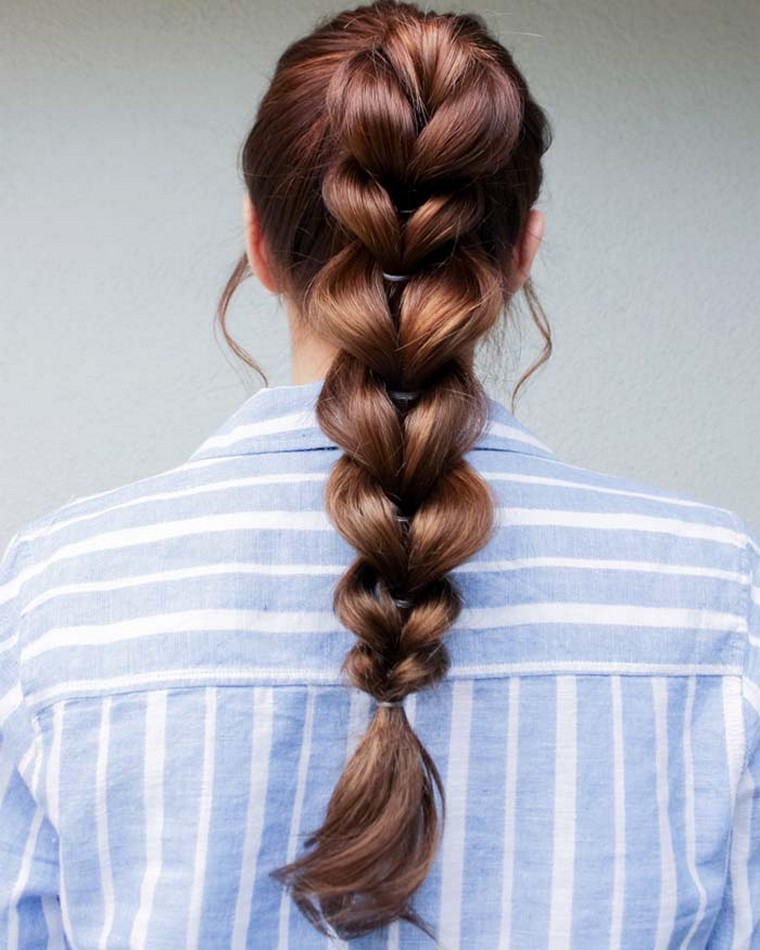 coiffure queue de cheval idée cheveux longs femme