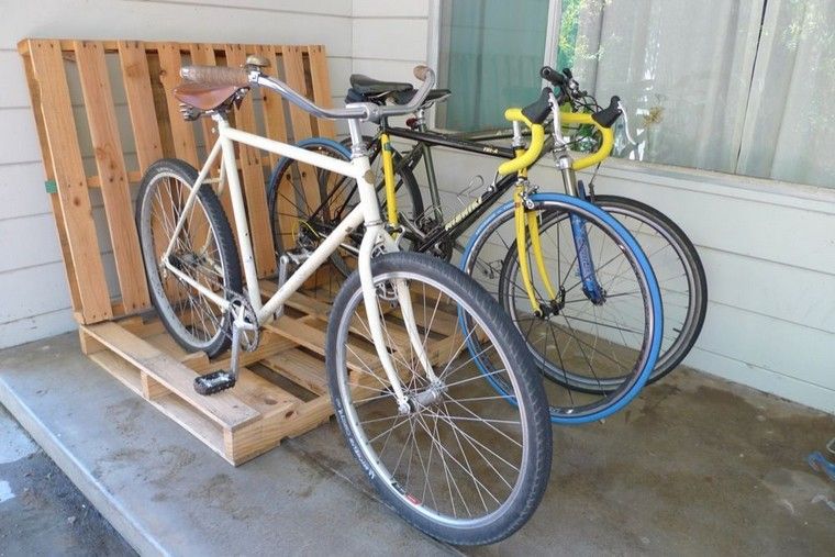 rangement vélo palette bois idée projet original diy