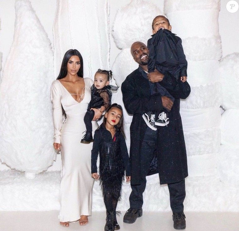 Kim Kardashian photo style avocate famille Kanye West