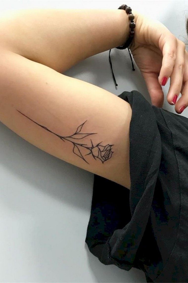 tatouage tendance 2019 tatouage bras idée modèle tatouage femme
