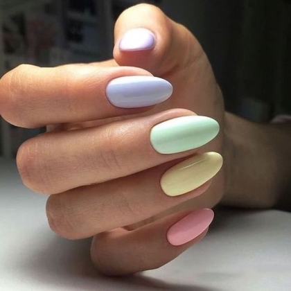 Déco ongles pour été en couleur pastel