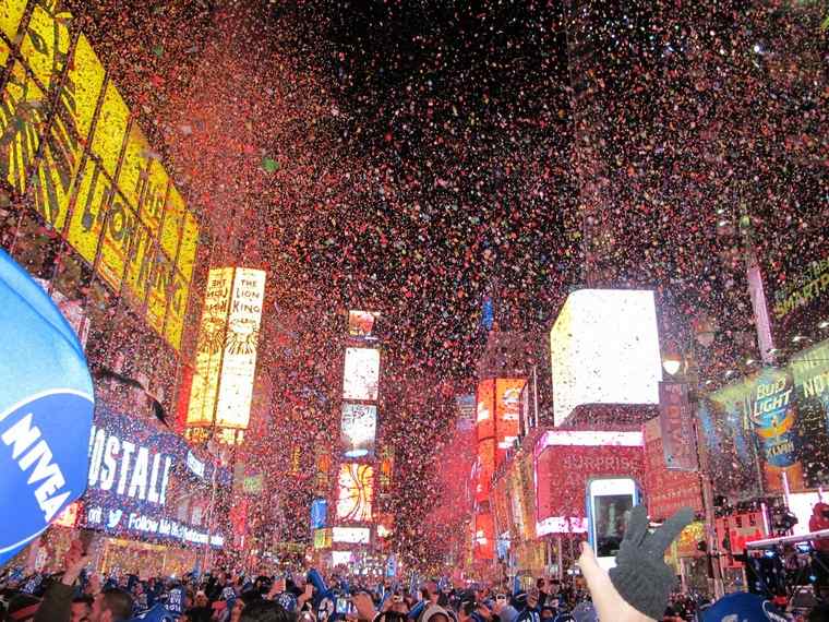 confettis feux artifice New York