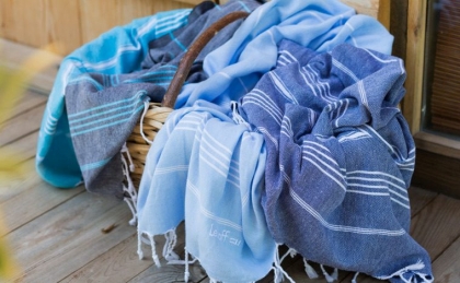 fouta bleu pour aller à la plage avec du style