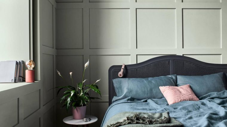 chambre parentale avec des lurs gris