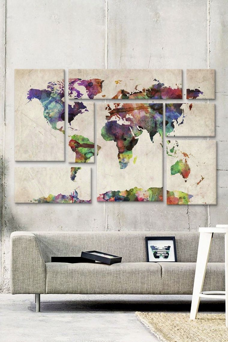 salon décoré avec des tableaux d'art