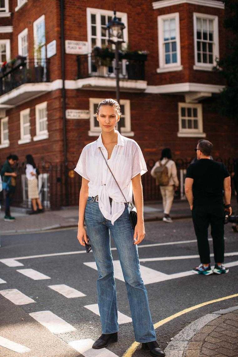 street style londres femme chemise blanche et jeans