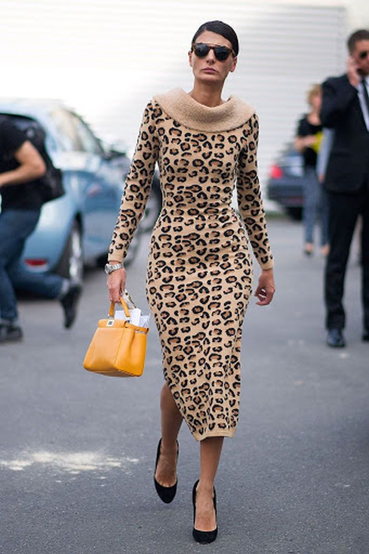 robe longue aux motifs animaliers léopard