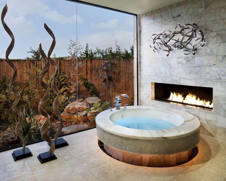 salle de bain avec cheminée luxe 
