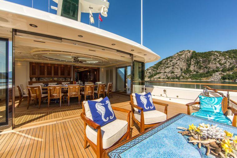 terrasse yacht de luxe images
